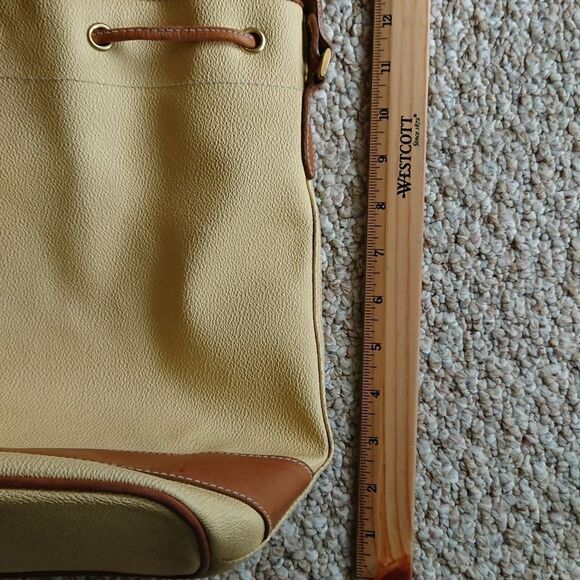 Esprit Vintage light yellow bucket bag, crossbody - Picture 10 of 16